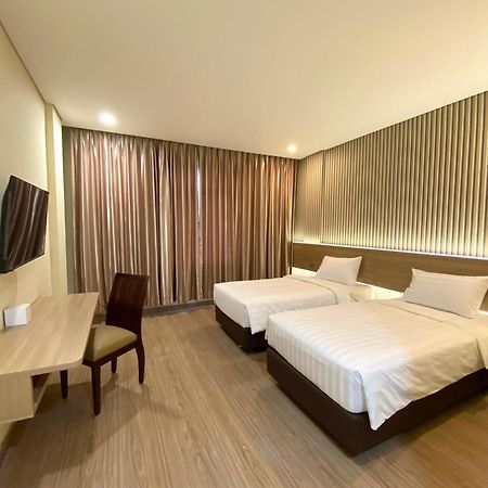 Grand Pasundan Convention Hotel Bandung Esterno foto