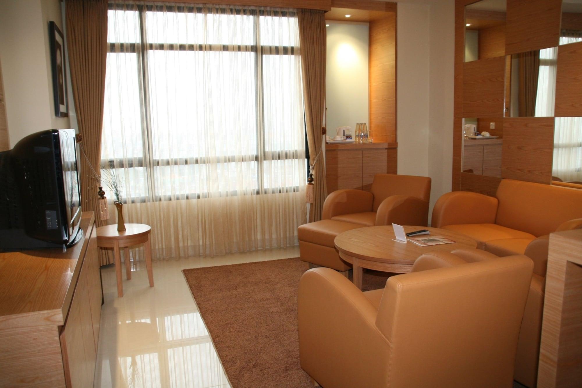 Grand Pasundan Convention Hotel Bandung Esterno foto