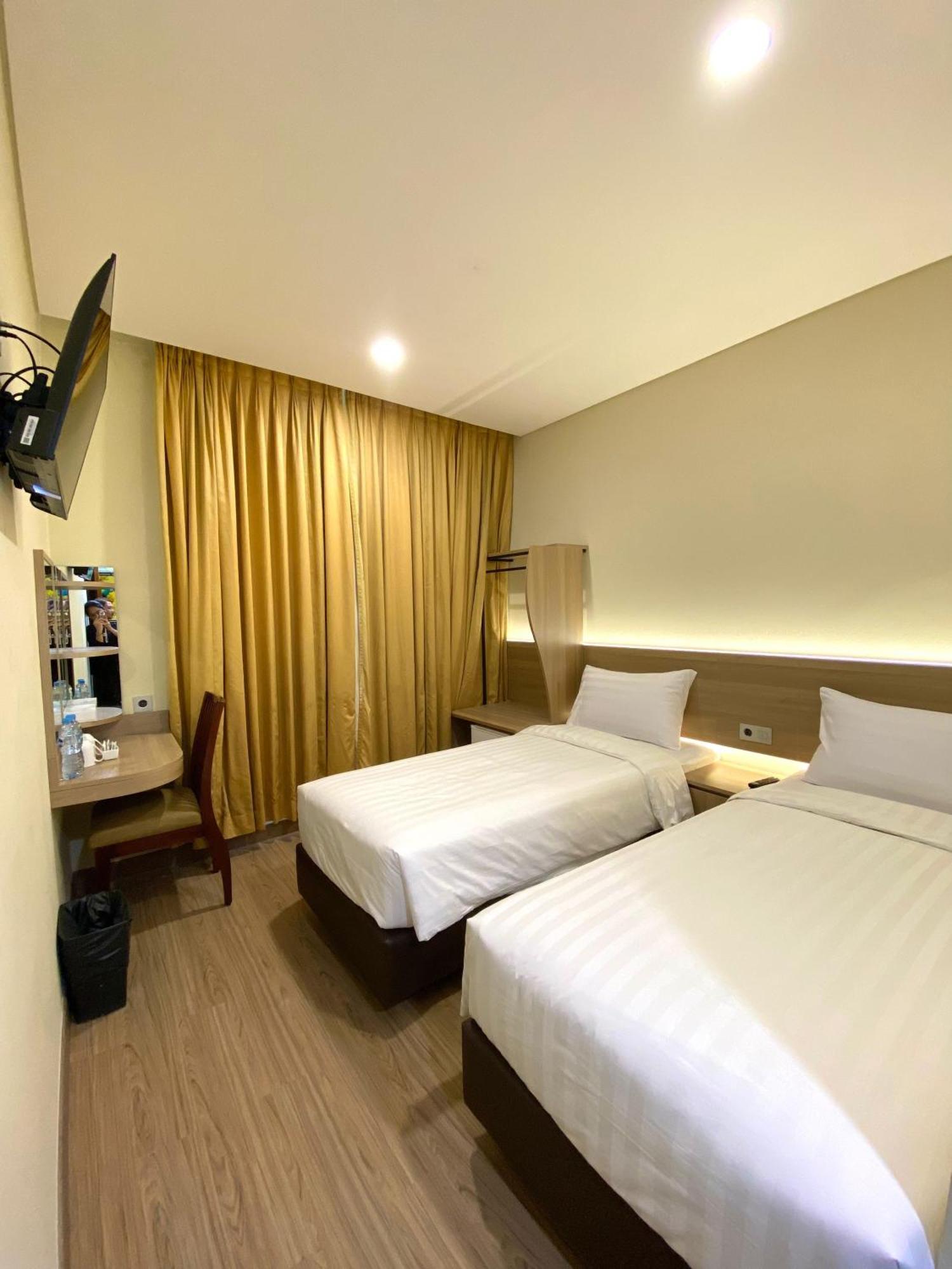 Grand Pasundan Convention Hotel Bandung Esterno foto