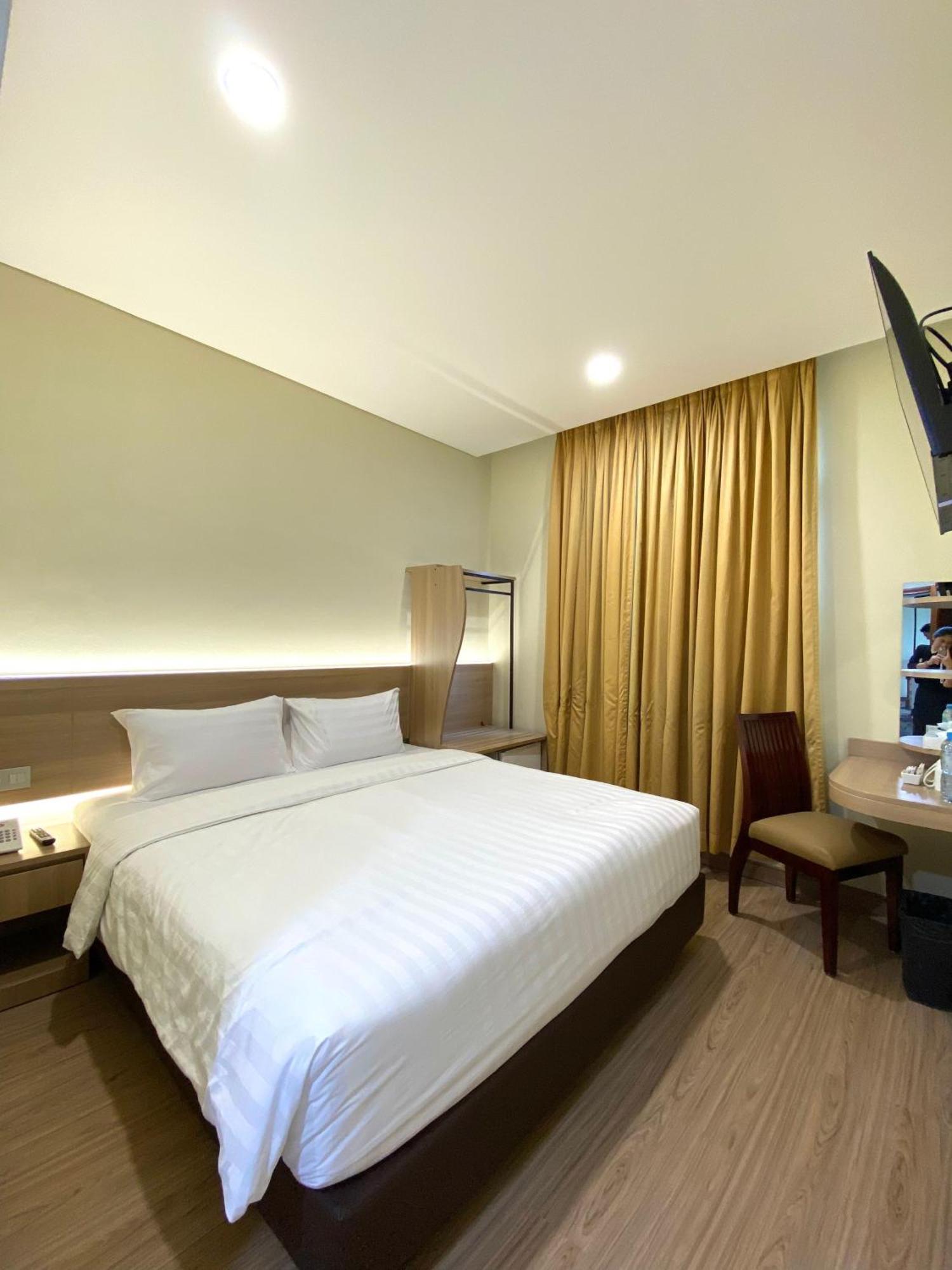 Grand Pasundan Convention Hotel Bandung Esterno foto