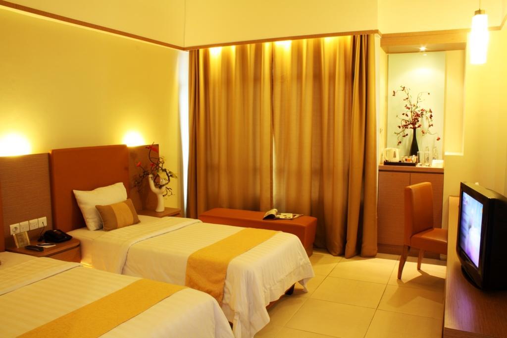Grand Pasundan Convention Hotel Bandung Esterno foto