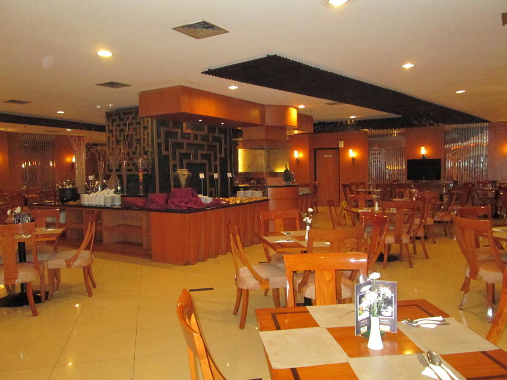 Grand Pasundan Convention Hotel Bandung Esterno foto