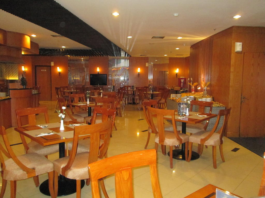 Grand Pasundan Convention Hotel Bandung Esterno foto